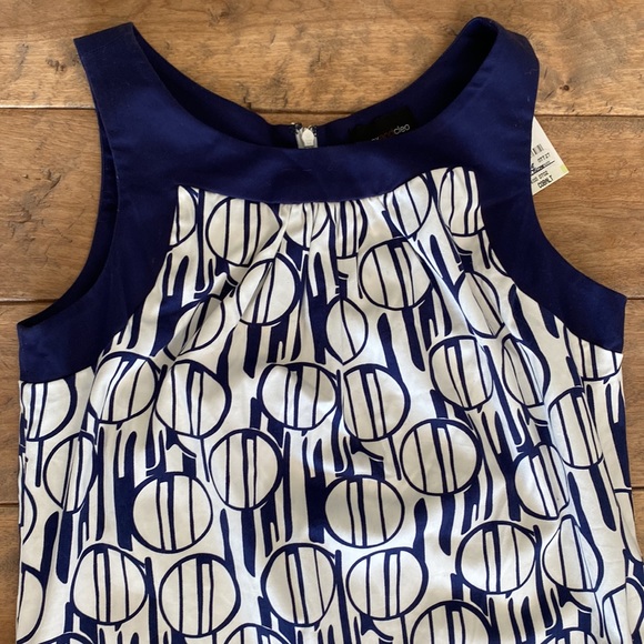NWT blue and white pattern dress - Picture 2 of 4